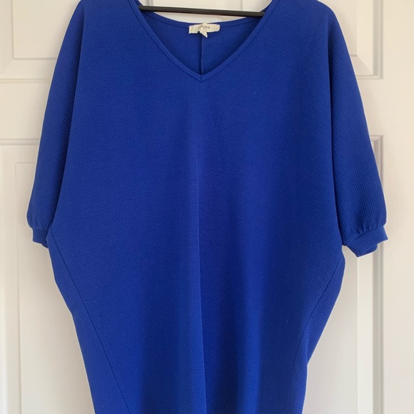 Rarely Worn Umgee Royal Blue Dolman Tunic - Picture 1 of 7